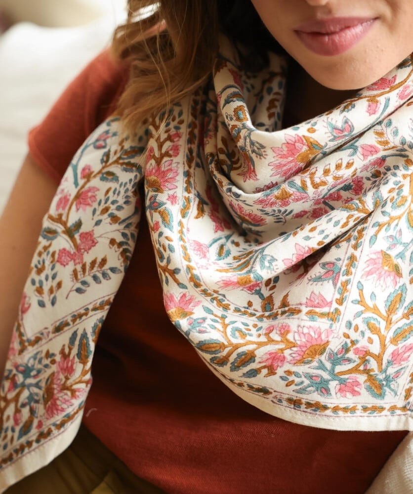 Foulard-grand-format-Rhapsody-Confetti-1