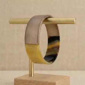 Bracelet en corne marron marbré et cuivre – SOYANG Paris 1