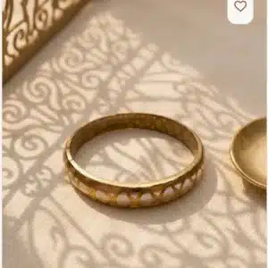 Bracelet en corne de buffle blonde marbrée et motif doré – SOYANG Paris 2