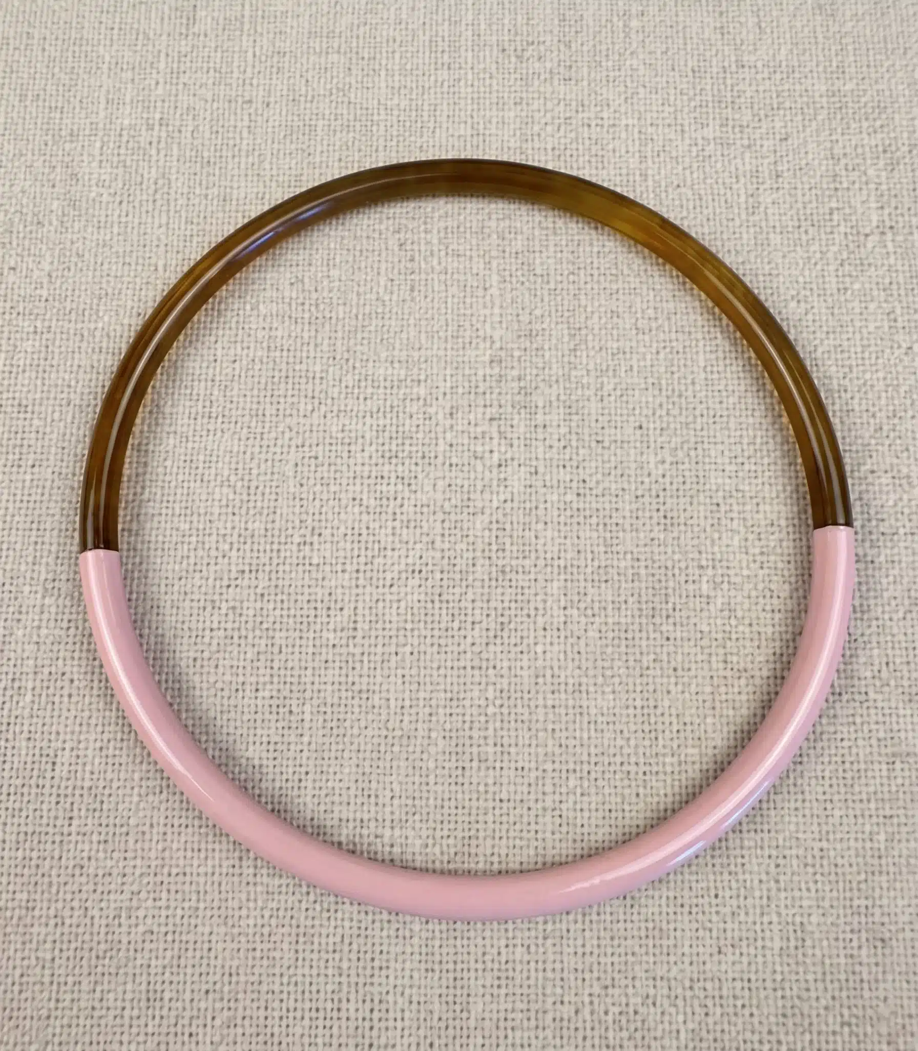 Jonc en corne de buffle bicolore rose poudré – SOYANG Paris 2