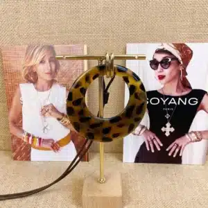 Pendentif en corne motif léopard sur lacet réglable – SOYANG Paris 2