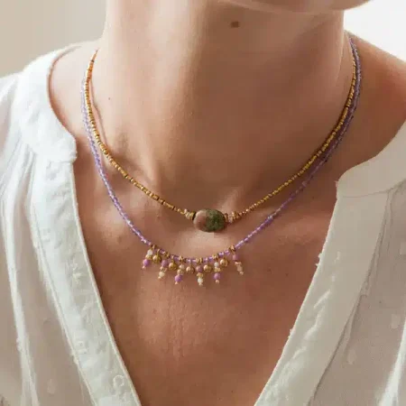 Collier violet artisanal – bijoux de créateurs D'ici ou d'ailleurs